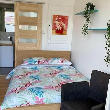 Ferienwohnung Le Cosy Tassin - Rez De Jardin Exterior foto