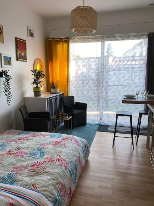 Ferienwohnung Le Cosy Tassin - Rez De Jardin Exterior foto